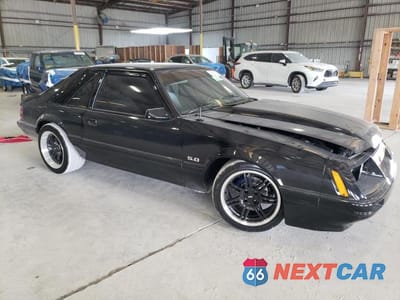 Czwarte zdjęcie samochodu z boku: 1986 FORD MUSTANG LX VIN:1FABP28M1GF319993 - miniatura