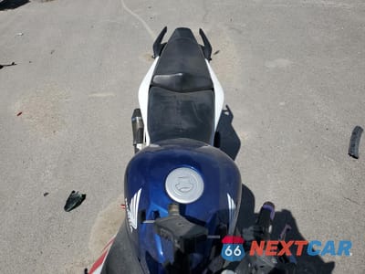 Piąte zdjęcie samochodu w środku: 2012 HONDA CBR250 R VIN:MLHMC4105C5201850 - miniatura
