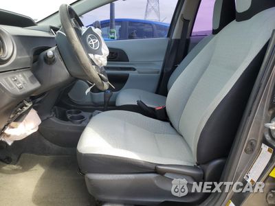 Zdjęcie 7 z 12 samochodu: 2014 TOYOTA PRIUS C VIN:JTDKDTB31E1569074 - miniatura
