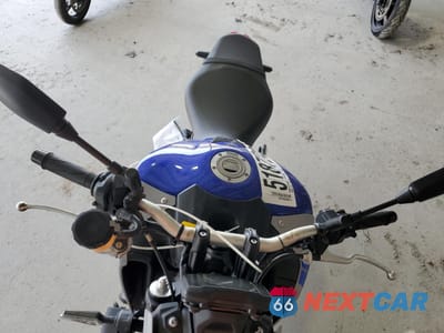 Piąte zdjęcie samochodu w środku: 2021 YAMAHA MT09 VIN:JYARN71E3MA000694 - miniatura