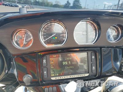 Zdjęcie 7 z 9 samochodu: 2015 HARLEY-DAVIDSON FLHXSE CVO STREET GLIDE VIN:1HD1PXN19FB964361 - miniatura