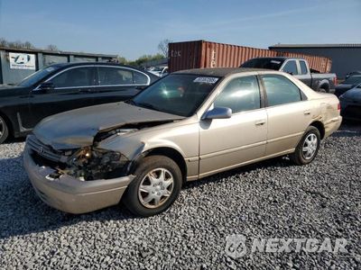 1999 TOYOTA CAMRY LE JT2BG22K4X0303476 - główne zdjęcie licytacji z USA - miniatura