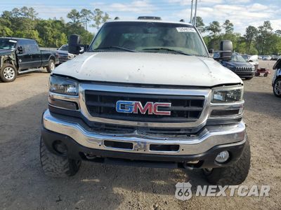 Piąte zdjęcie samochodu w środku: 2003 GMC SIERRA K2500 HEAVY DUTY VIN:1GTHK23123F145751 - miniatura