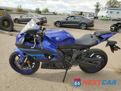 Trzecie zdjęcie samochodu z tyłu: 2024 YAMAHA YZFR7 VIN:JYARM38E0RA014321 - miniatura