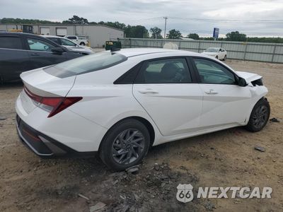 Trzecie zdjęcie samochodu z tyłu: 2024 HYUNDAI ELANTRA SEL VIN:KMHLM4DG3RU642522 - miniatura