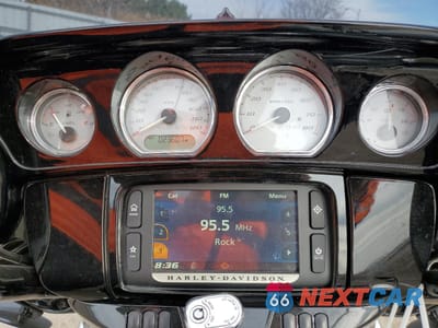 Zdjęcie 7 z 9 samochodu: 2017 HARLEY-DAVIDSON FLHXS STREET GLIDE SPECIAL VIN:1HD1KRC11HB643494 - miniatura