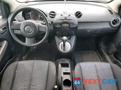 Zdjęcie 8 z 13 samochodu: 2012 MAZDA MAZDA2 VIN:JM1DE1KY7C0138179 - miniatura
