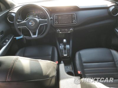 Zdjęcie 8 z 17 samochodu: 2020 NISSAN KICKS SR VIN:3N1CP5DV4LL534382 - miniatura