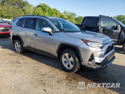 Czwarte zdjęcie samochodu z boku: 2021 TOYOTA RAV4 XLE VIN:2T3W1RFV6MC127420 - miniatura