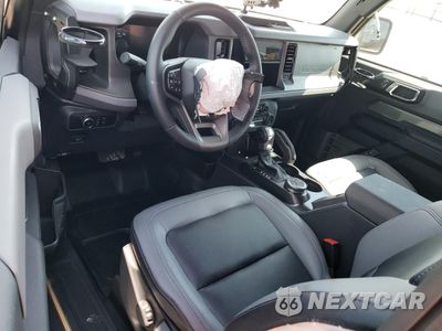 Zdjęcie 8 z 12 samochodu: 2024 FORD BRONCO BIG BEND VIN:1FMDE7AH6RLA91878 - miniatura