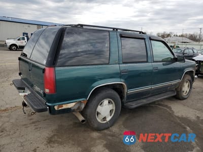 Trzecie zdjęcie samochodu z tyłu: 1996 CHEVROLET TAHOE K1500 VIN:1GNEK13R9TJ424167 - miniatura