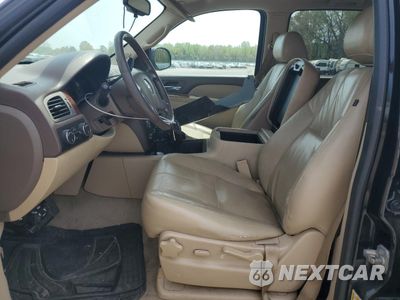 Zdjęcie 7 z 15 samochodu: 2012 CHEVROLET SUBURBAN K1500 LT VIN:1GNSKJE77CR298049 - miniatura