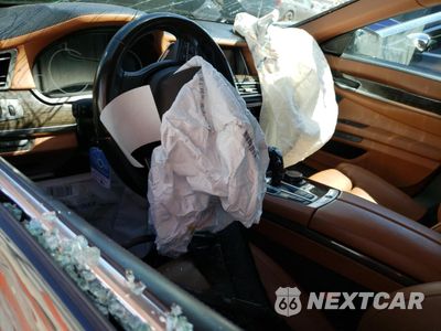 Zdjęcie 8 z 12 samochodu: 2015 BMW 750 LI VIN:WBAYE8C59FD781223 - miniatura