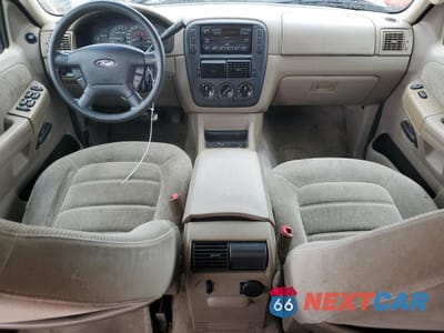 Zdjęcie 8 z 14 samochodu: 2002 FORD EXPLORER XLT VIN:1FMZU63E82ZB70672 - miniatura