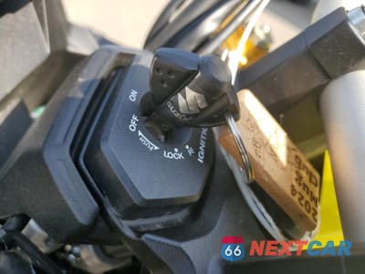 Zdjęcie 8 z 10 samochodu: 2023 SUZUKI DL800DE RC VIN:JS1EM12B5P7100864 - miniatura