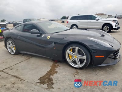 Czwarte zdjęcie samochodu z boku: 2017 FERRARI F12 BERLINETTA VIN:ZFF74UFA8H0220199 - miniatura