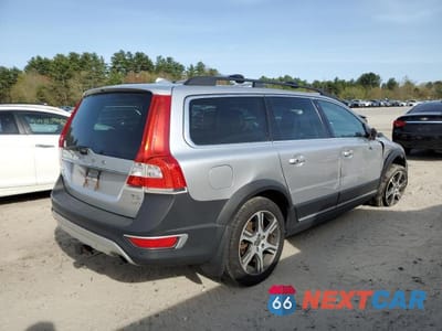 Trzecie zdjęcie samochodu z tyłu: 2015 VOLVO XC70 T6 PREMIER+ VIN:YV4902NC4F1192528 - miniatura