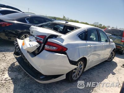 Trzecie zdjęcie samochodu z tyłu: 2017 FORD FUSION SE HYBRID VIN:3FA6P0LU8HR410115 - miniatura