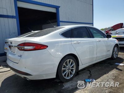 Trzecie zdjęcie samochodu z tyłu: 2017 FORD FUSION SE HYBRID VIN:3FA6P0LU0HR409363 - miniatura