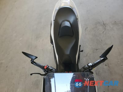 Piąte zdjęcie samochodu w środku: 2018 SUZUKI AN400 A VIN:JS1DU11E2J2100087 - miniatura