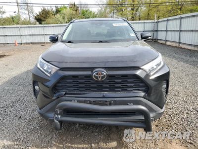 Piąte zdjęcie samochodu w środku: 2020 TOYOTA RAV4 XLE VIN:2T3P1RFVXLC069847 - miniatura