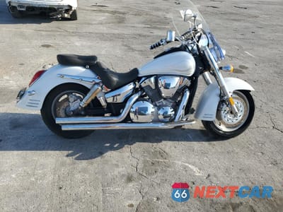 2007 HONDA VTX1300 R 1HFSC52617A401713 - główne zdjęcie licytacji z USA - miniatura