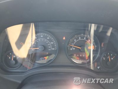 Zdjęcie 9 z 16 samochodu: 2016 JEEP PATRIOT LATITUDE VIN:1C4NJPFA4GD812576 - miniatura