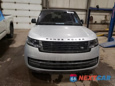 Piąte zdjęcie samochodu w środku: 2023 LAND ROVER RANGE ROVER SE VIN:SALKP9FU6PA047257 - miniatura