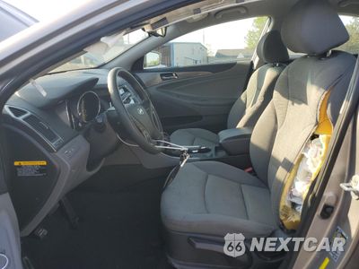 Zdjęcie 7 z 15 samochodu: 2013 HYUNDAI SONATA HYBRID VIN:KMHEC4A47DA088529 - miniatura