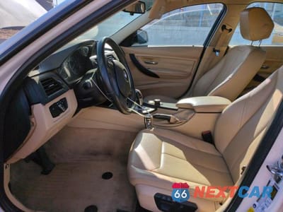 Zdjęcie 7 z 13 samochodu: 2012 BMW 328 I VIN:WBA3A5G5XCNP17664 - miniatura