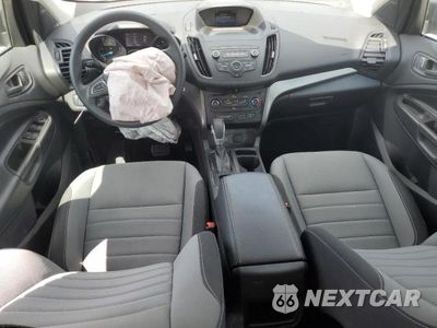 Zdjęcie 8 z 13 samochodu: 2019 FORD ESCAPE S VIN:1FMCU0F70KUC35415 - miniatura