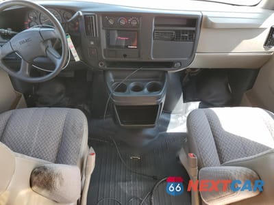 Zdjęcie 8 z 13 samochodu: 2003 GMC SAVANA G2500 VIN:1GTFH25T631196686 - miniatura