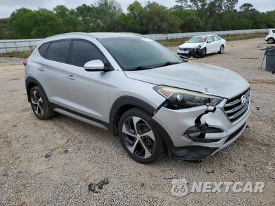 Czwarte zdjęcie samochodu z boku: 2017 HYUNDAI TUCSON LIMITED VIN:KM8J33A29HU311147 - miniatura