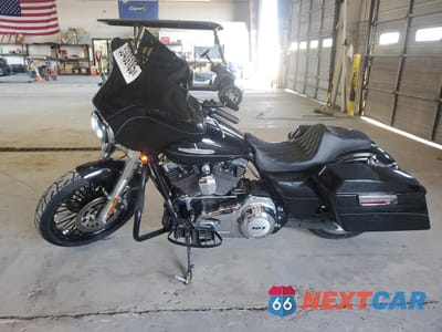Trzecie zdjęcie samochodu z tyłu: 2011 HARLEY-DAVIDSON FLHTK VIN:1HD1KEM15BB660930 - miniatura