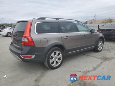Trzecie zdjęcie samochodu z tyłu: 2011 VOLVO XC70 T6 VIN:YV4902BZ0B1099573 - miniatura