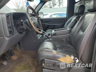 Zdjęcie 7 z 12 samochodu: 2005 GMC NEW SIERRA K1500 VIN:2GTEK13T051371991 - miniatura