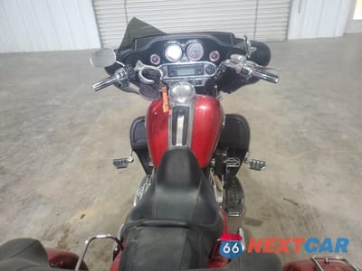 Zdjęcie 6 z 9 samochodu: 2012 HARLEY-DAVIDSON FLHTCUTG TRI GLIDE ULTRA CLASSIC VIN:1HD1MAM16CB856203 - miniatura