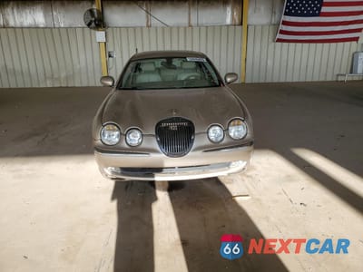 Piąte zdjęcie samochodu w środku: 2003 JAGUAR S-TYPE VIN:SAJEA01T83FM75765 - miniatura