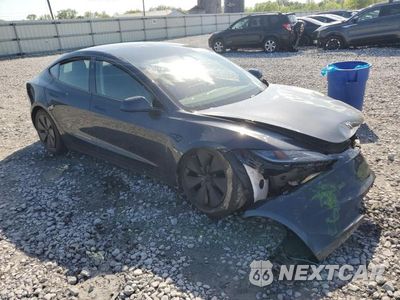 Czwarte zdjęcie samochodu z boku: 2025 TESLA MODEL 3 VIN:5YJ3E1EA2SF967638 - miniatura