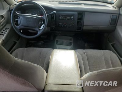 Zdjęcie 8 z 12 samochodu: 2002 DODGE DAKOTA QUAD SPORT VIN:1B7HG38N32S500855 - miniatura
