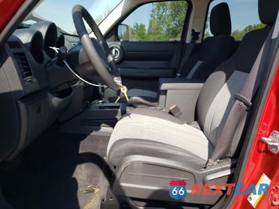 Zdjęcie 7 z 14 samochodu: 2008 DODGE NITRO SXT VIN:1D8GU28K18W129508 - miniatura
