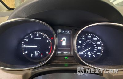 Zdjęcie 8 z 10 samochodu: 2017 HYUNDAI SANTA FE SE VIN:KM8SN4HF2HU228043 - miniatura