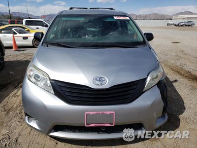 Piąte zdjęcie samochodu w środku: 2016 TOYOTA SIENNA VIN:5TDZK3DCXGS726706 - miniatura
