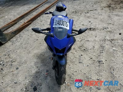 Piąte zdjęcie samochodu w środku: 2022 YAMAHA YZFR7 VIN:JYARM38E3NA000343 - miniatura