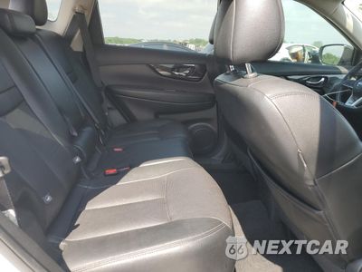 Zdjęcie 11 z 15 samochodu: 2017 NISSAN ROGUE SV VIN:5N1AT2MV7HC760915 - miniatura