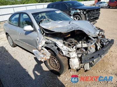 Czwarte zdjęcie samochodu z boku: 2002 HYUNDAI ELANTRA GLS VIN:KMHDN45DX2U280135 - miniatura