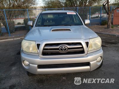 Piąte zdjęcie samochodu w środku: 2008 TOYOTA TACOMA DOUBLE CAB PRERUNNER VIN:3TMJU62N78M068213 - miniatura