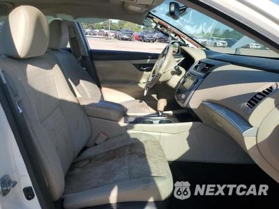 Zdjęcie 7 z 12 samochodu: 2017 NISSAN ALTIMA 2.5 VIN:1N4AL3AP0HC132538 - miniatura