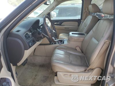 Zdjęcie 7 z 16 samochodu: 2007 GMC YUKON XL DENALI VIN:1GKFK66877J223603 - miniatura