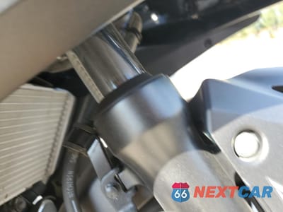 Zdjęcie 9 z 9 samochodu: 2021 HONDA CBR500 RA VIN:MLHPC6252M5201518 - miniatura